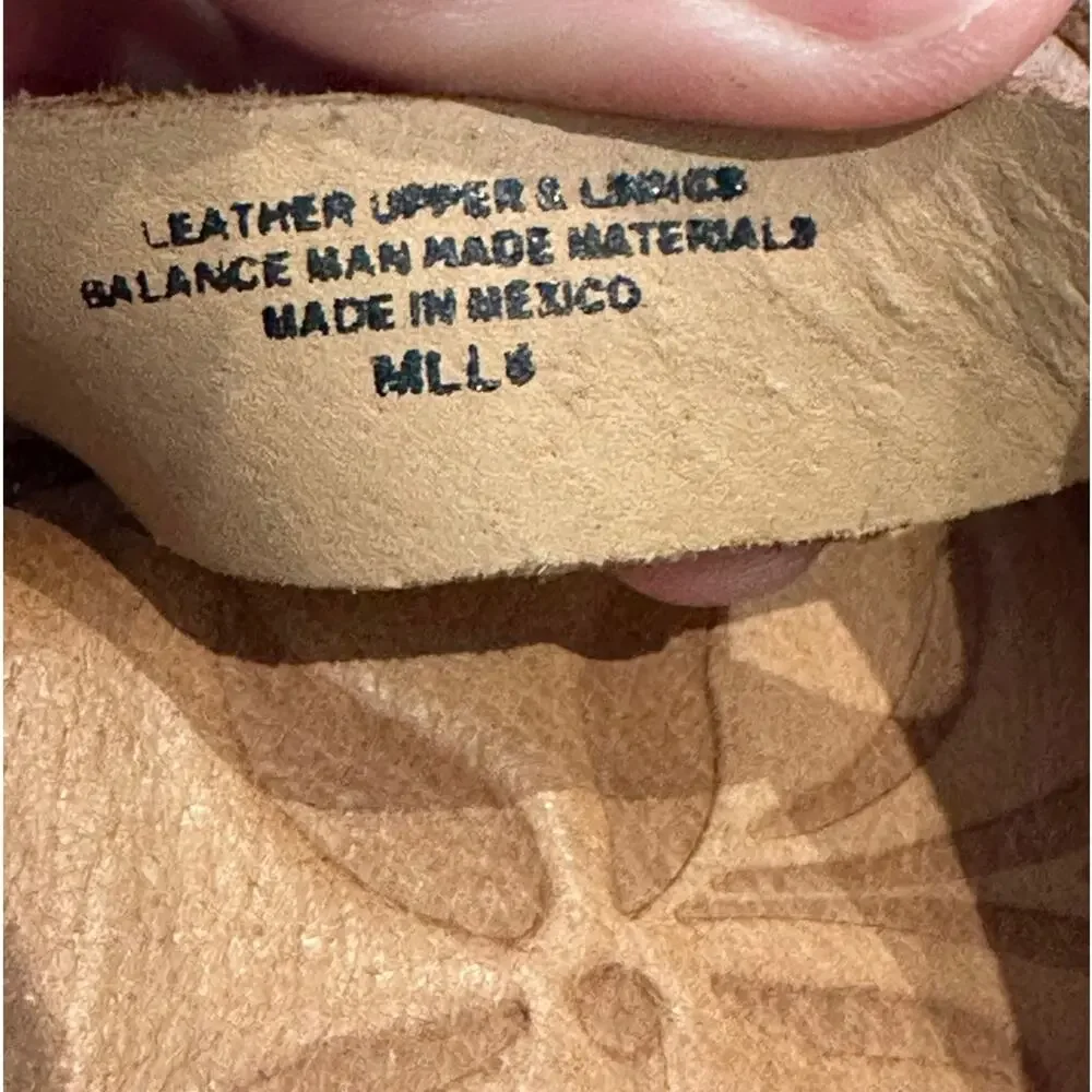 Born Natural Leather Sandals in a Womens Size 6